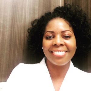 Meet your Posher, Monique